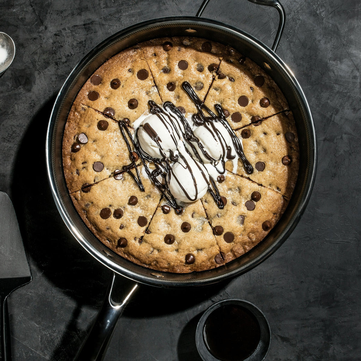 Hybrid Deep Sauté Pan with Lid, 3.3-Qt